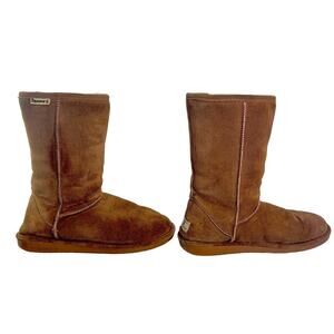 BearPaw 610W- Emma Woman's Boot Size 8 Suede Upper Sheepskin/Wool Lining